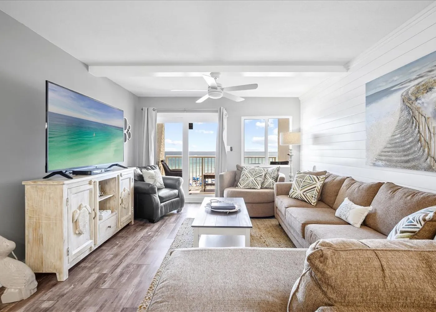 Role of AI in Improving Guest Communication and Experience in Vacation Rentals