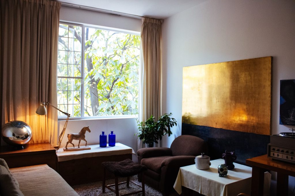 How to Create Instantly Recognizable Vacation Rental Branding in 4 Steps