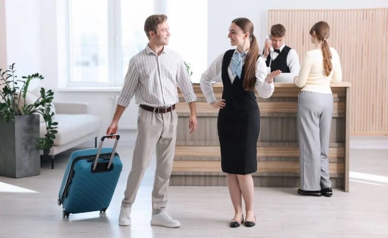 What You Need to Know About Airbnb’s Late Checkout Policy